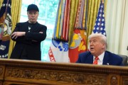 吉祥日历马斯克：我进退两难